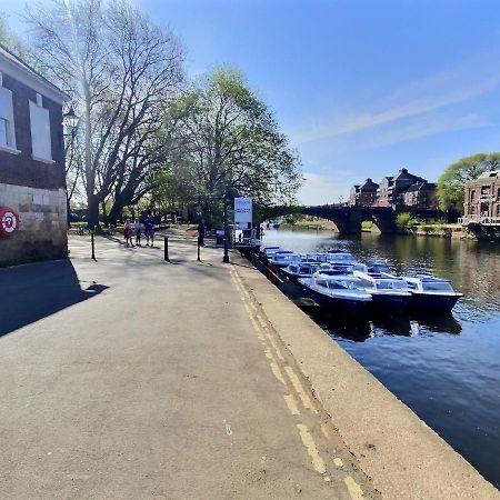 The Davey Tower, Medieval Riverside House York Buitenkant foto