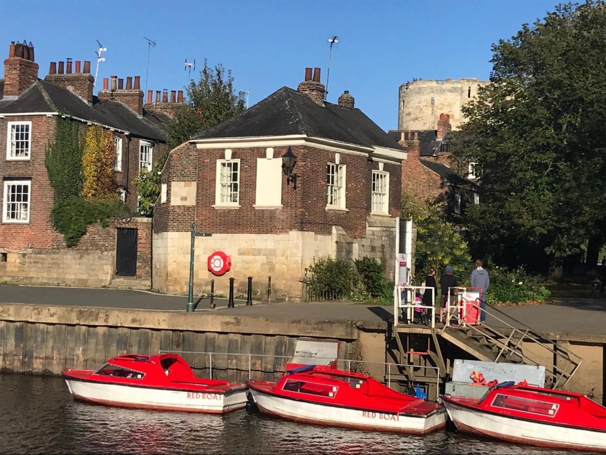 The Davey Tower, Medieval Riverside House York Buitenkant foto